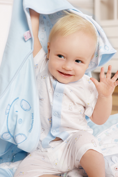 丑丑時(shí)尚童裝白色