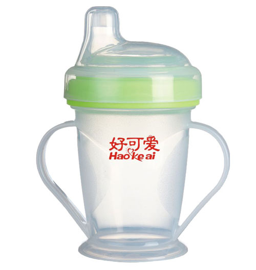 好可愛扁嘴學(xué)飲杯