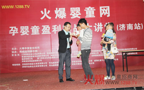 �������ױ�������𱬌���(zh��n)���v�Ý�(j��)��վ