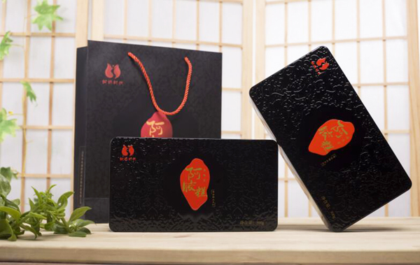 婀嬌時(shí)代黃金臻品系列阿膠糕.jpg 婀嬌時(shí)代黃金臻品系列阿膠糕.jpg