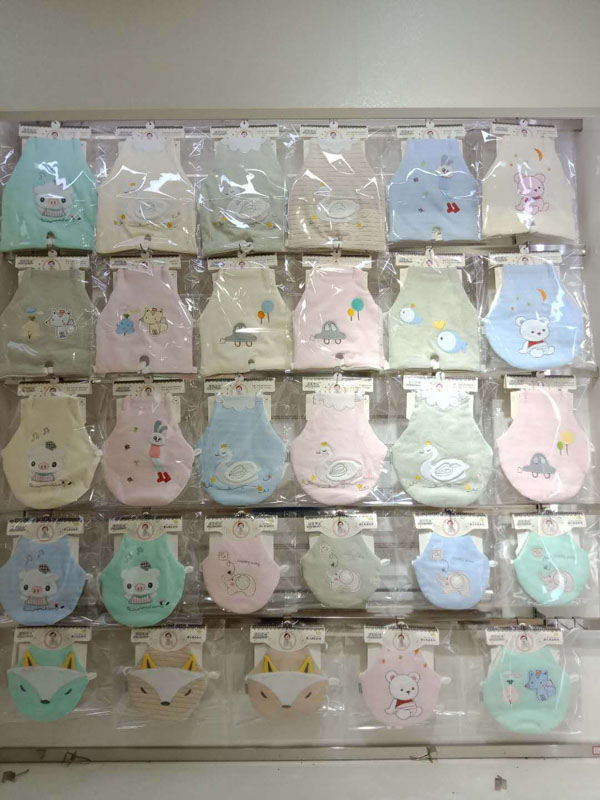 澤玉佳兒雙層印花圓肚兜1.jpg 澤玉佳兒雙層印花圓肚兜1.jpg