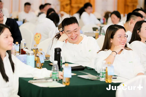 杰西佳JIBS自然營養(yǎng)獅王計(jì)劃啟動峰會9.jpg 杰西佳JIBS自然營養(yǎng)獅王計(jì)劃啟動峰會9.jpg