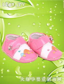 �𶹶�СĢ��y(t��ng)ingeЬ