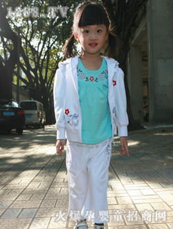 �����ܰ�ɫŮͯ�\(y��n)��(d��ng)���b