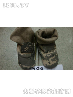 麗嬰房綠色長(zhǎng)筒寶寶鞋