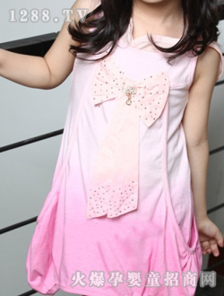 ���S�÷�ɫ�����Y�ػ��B��ȹ